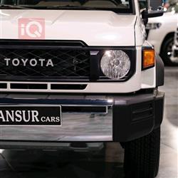 تۆیۆتا لاند کرۆزەر 76